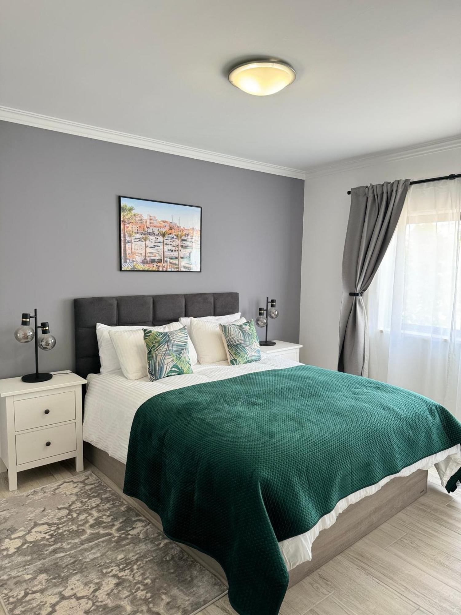 Princess Retreat Beautiful Modern Aprt 2 Min Walk From Quarteira Beach Exteriér fotografie